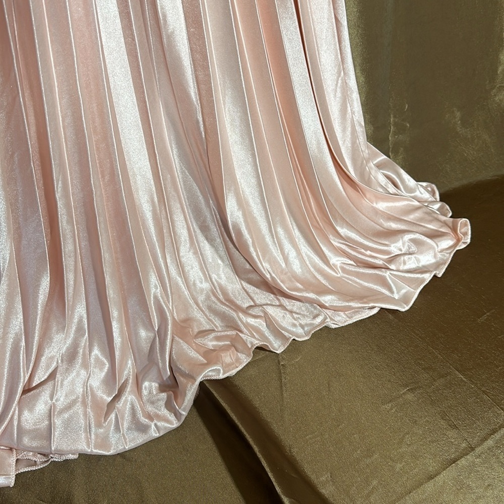 Florcoo Off the Shoulder Cake Pink Pleated Dress - Picture 6 of 6